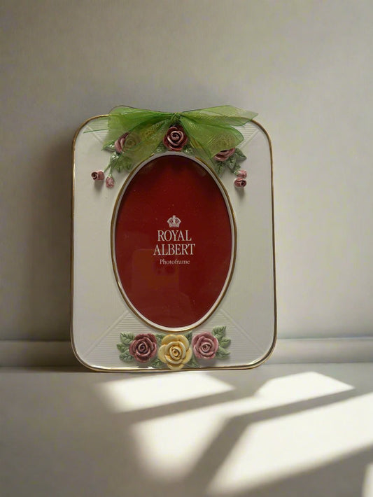 Royal Albert - WhitePinkGreen - Photo Frame - Size