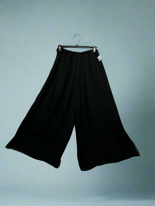 - Black - Flowy - Faux Skirt Appearance - Size XS
